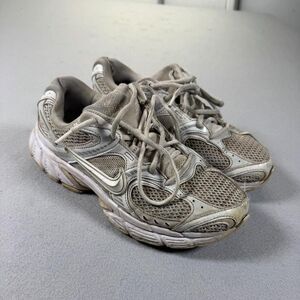 Nike Women's Grey and Cream Trainers